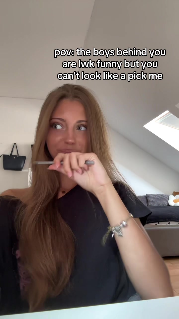 @antosikk_