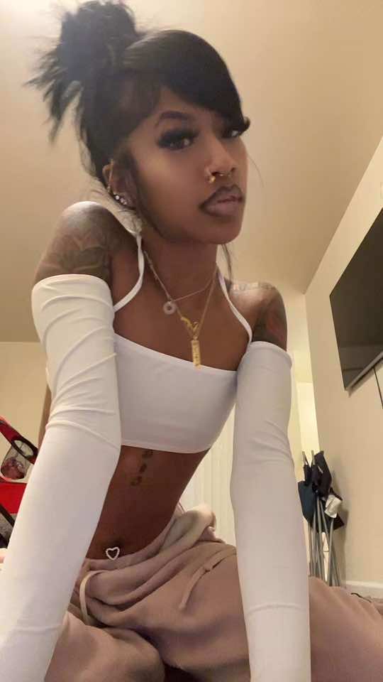 @Majesty🖤🦋
