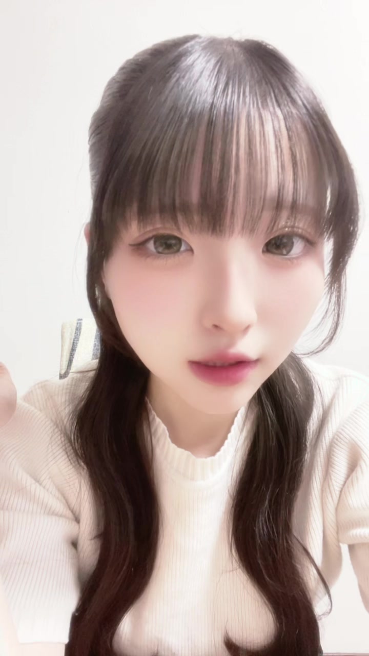 @ゆりな