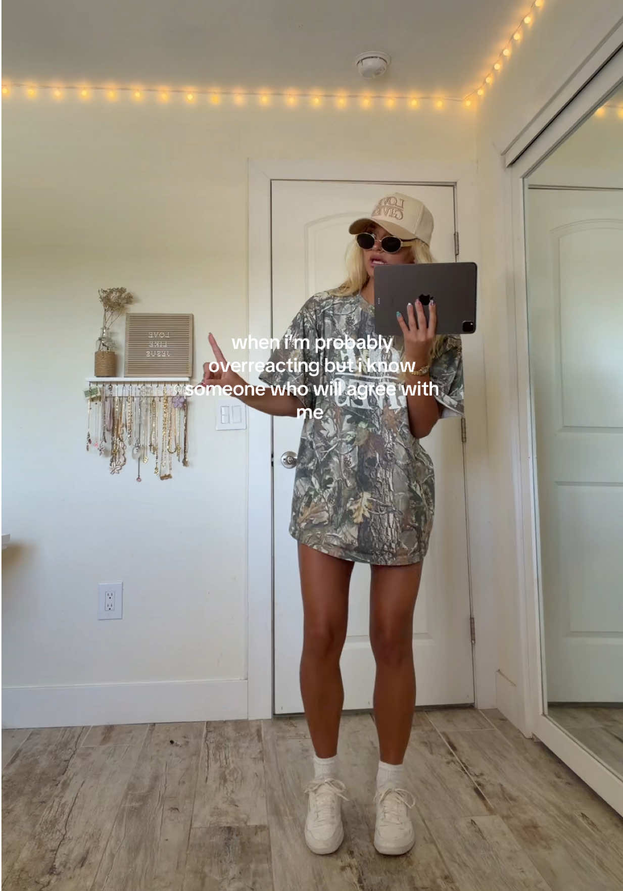 @SYDNEY JADE