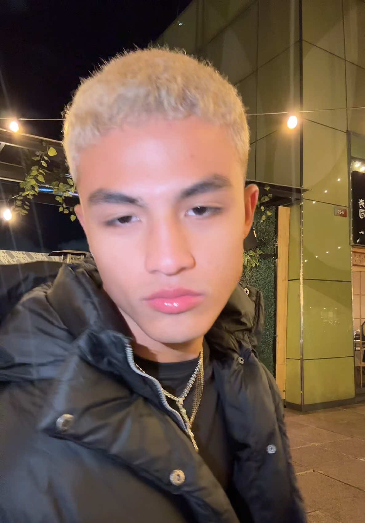 @𝐇𝐮𝐠𝐨 🦦