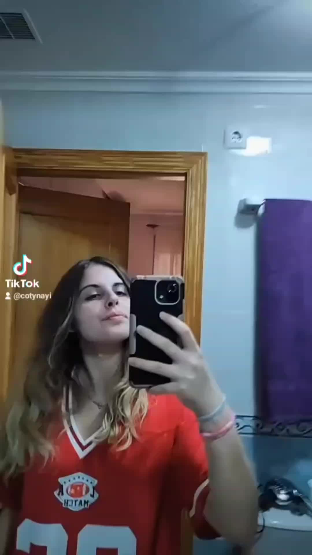@Nayara 😝