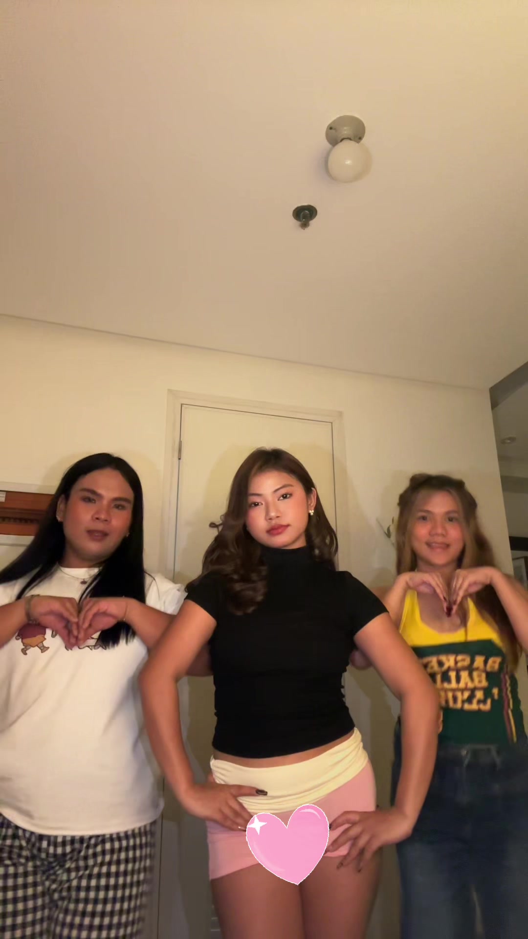 @Ella Dakz