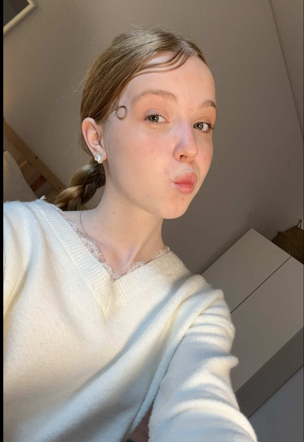 @AlishaGoldie
