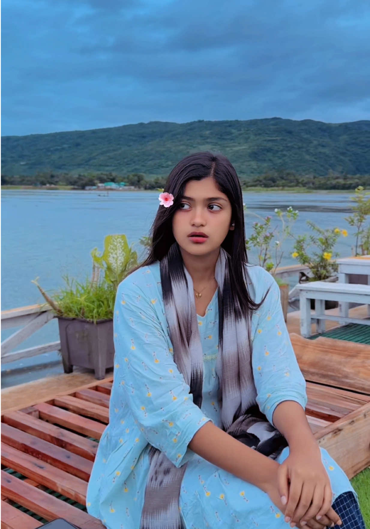 @Akhi Pakhi
