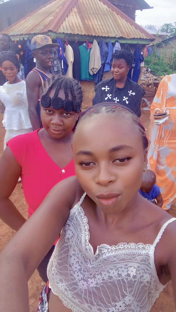 @Rosie Legombasi
