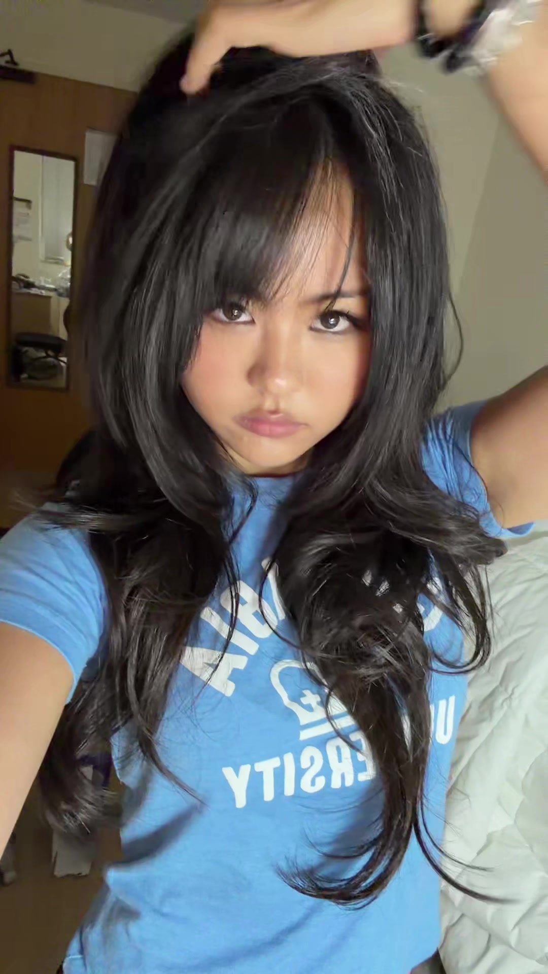 @Isabella