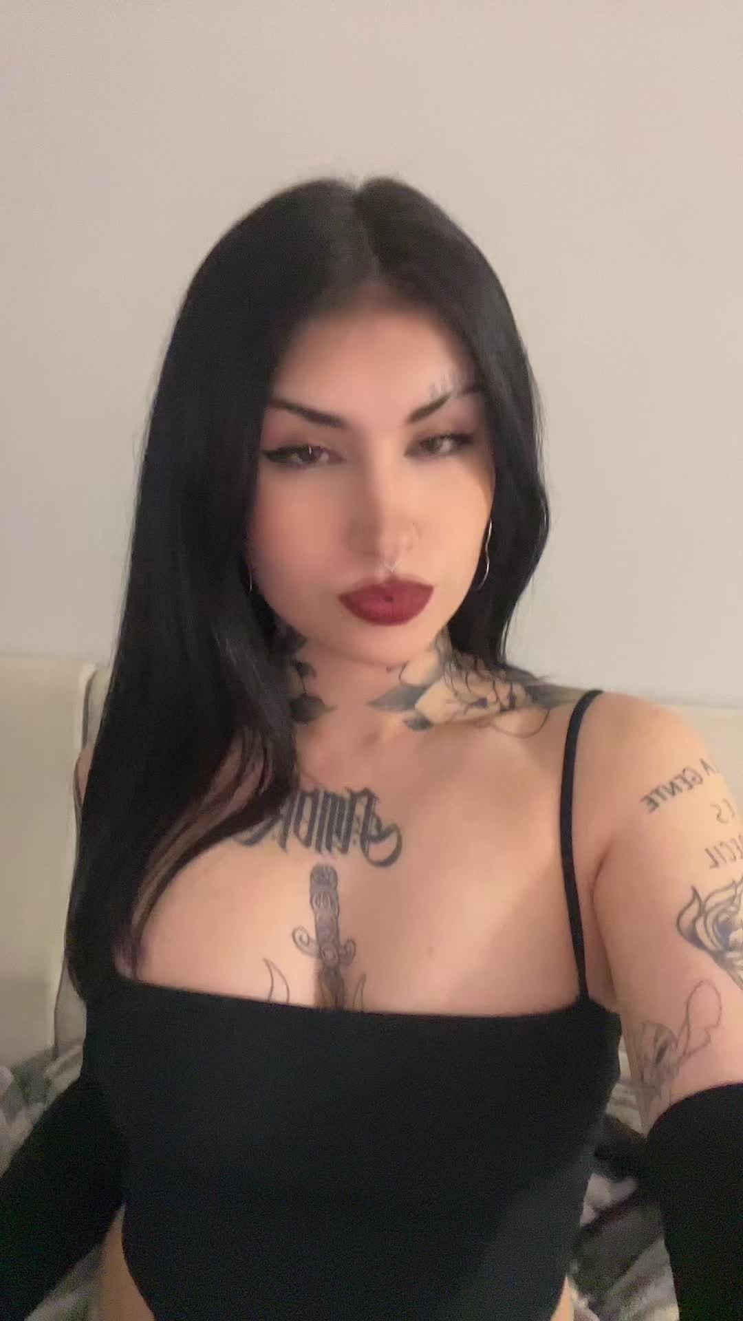 @lalylalia