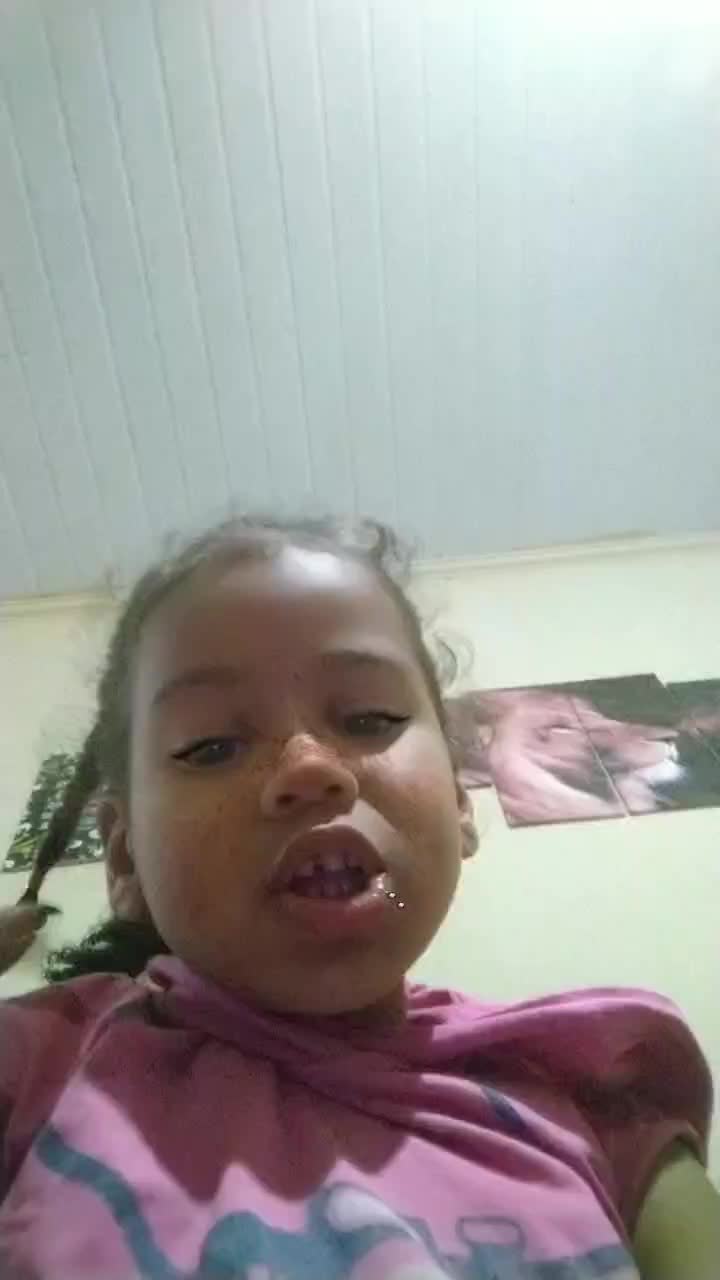 @sabrinamellosousa