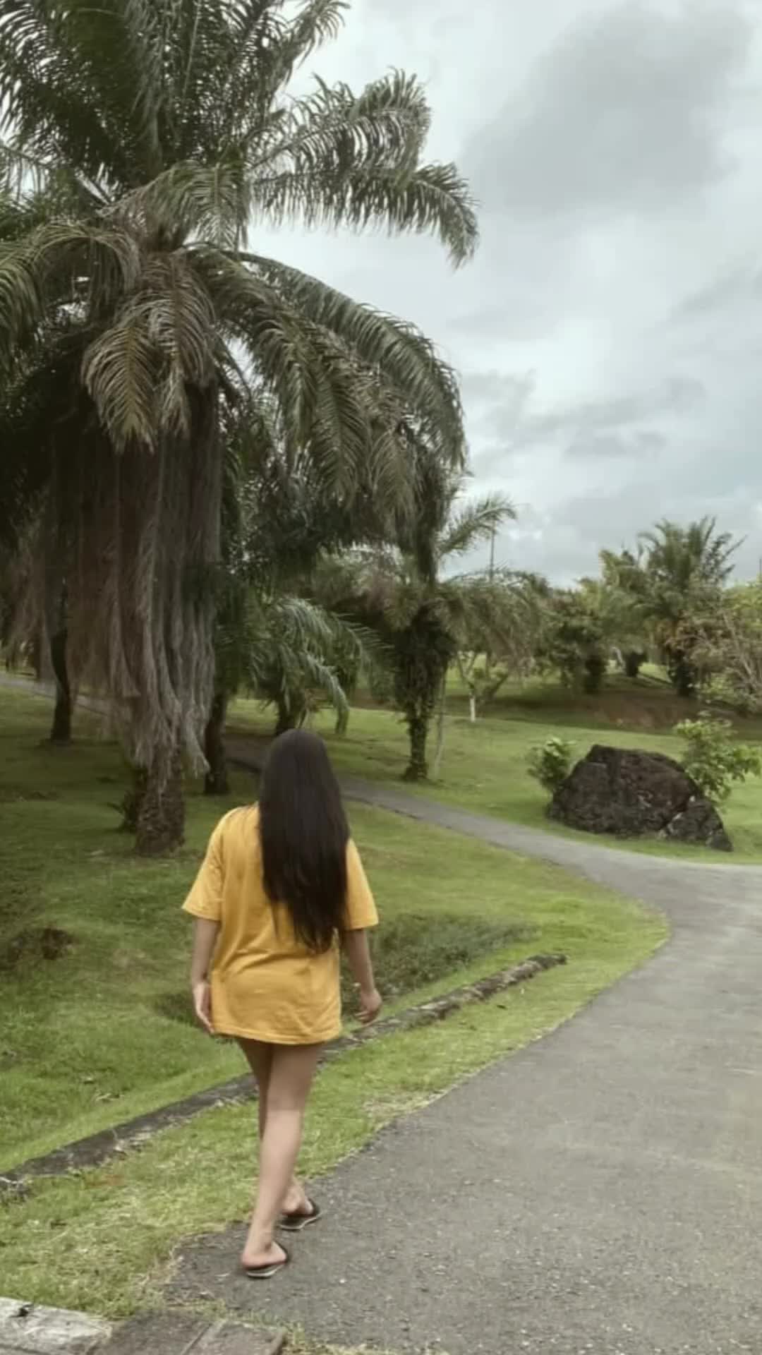 @dhinsee_