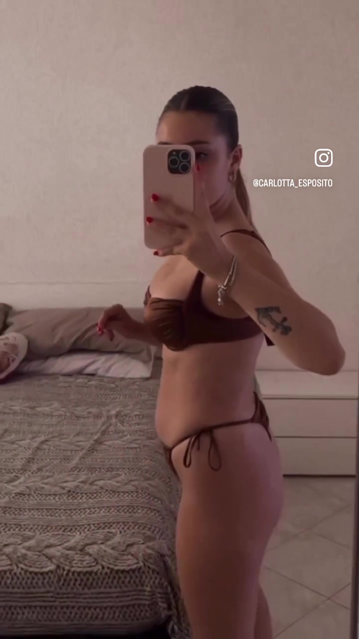 @Carlotta ✨