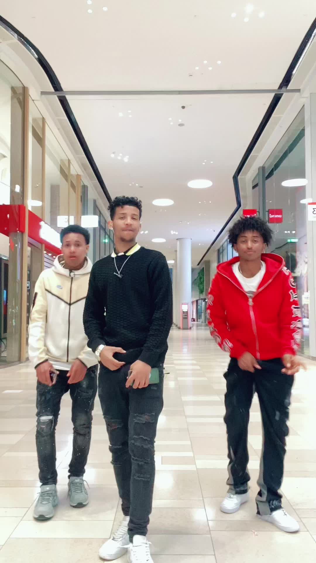 @Siku🥶🇪🇷
