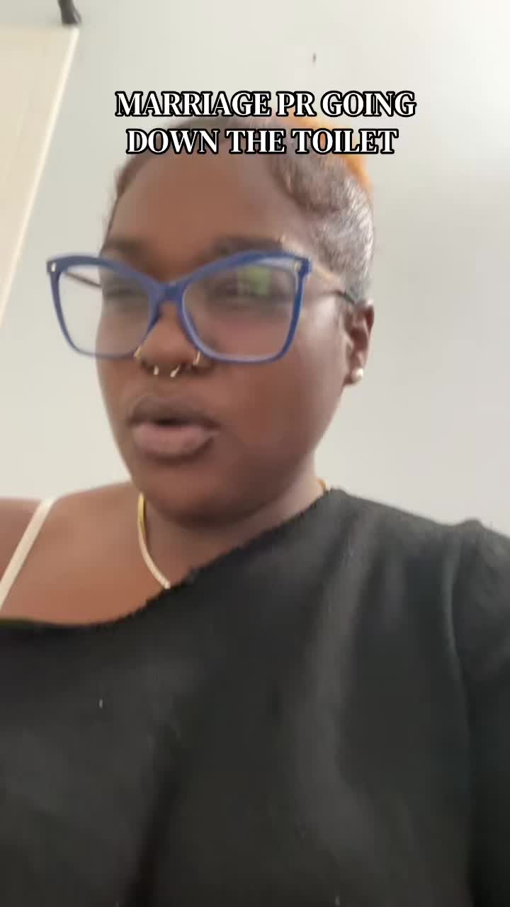 @AMYRKHANMADE<3