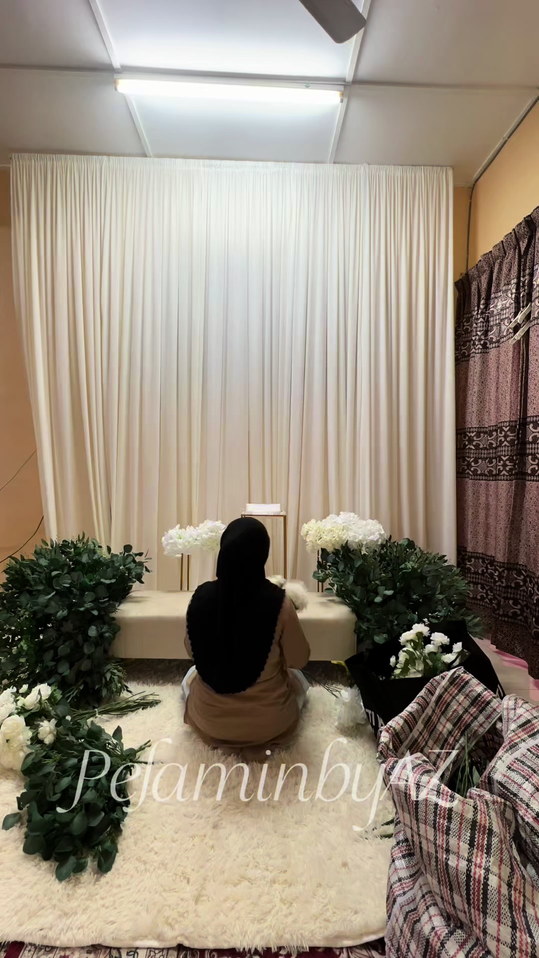 @PELAMINAZ