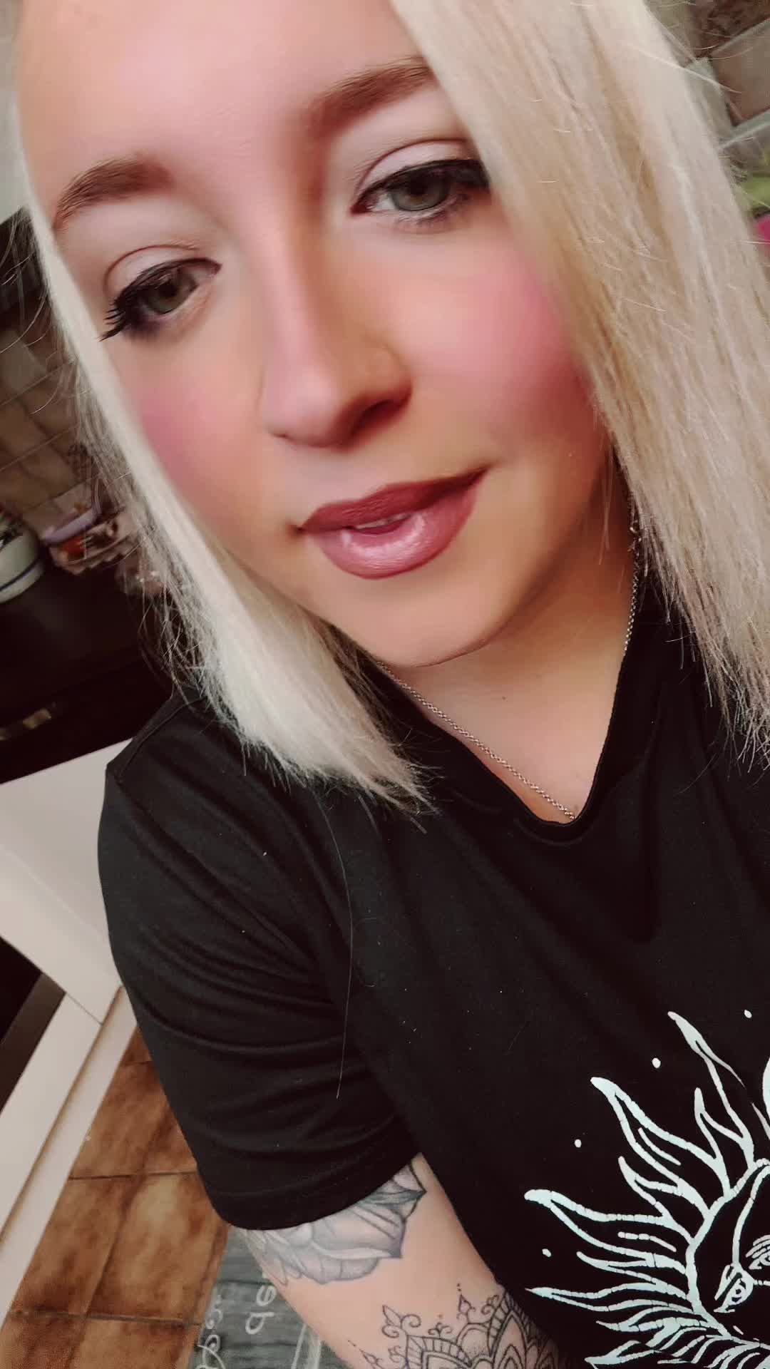@Deeenisey🖤