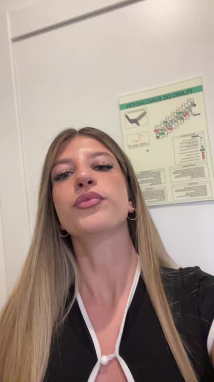 @violettaa