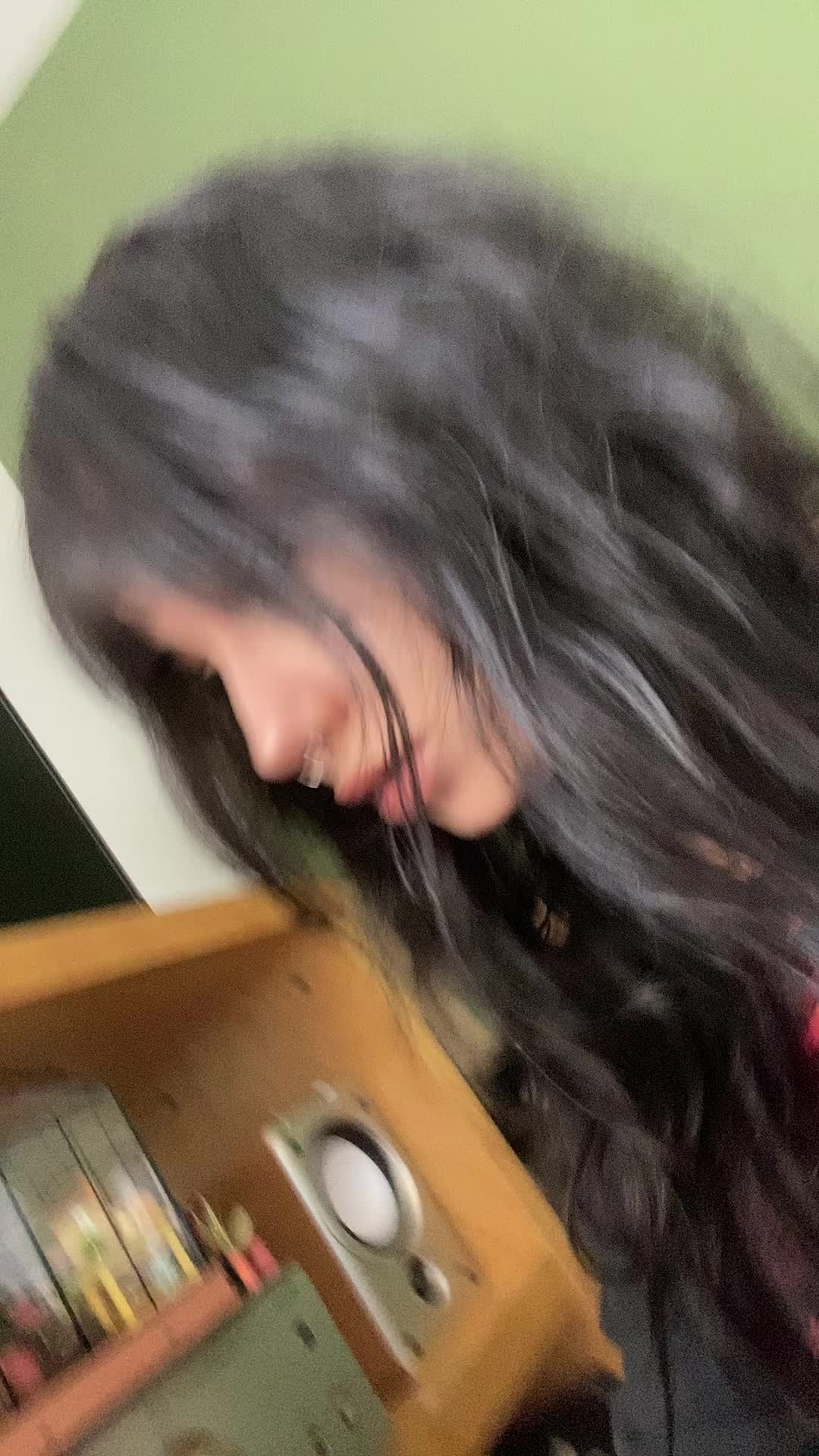 @Aprillollli >:(