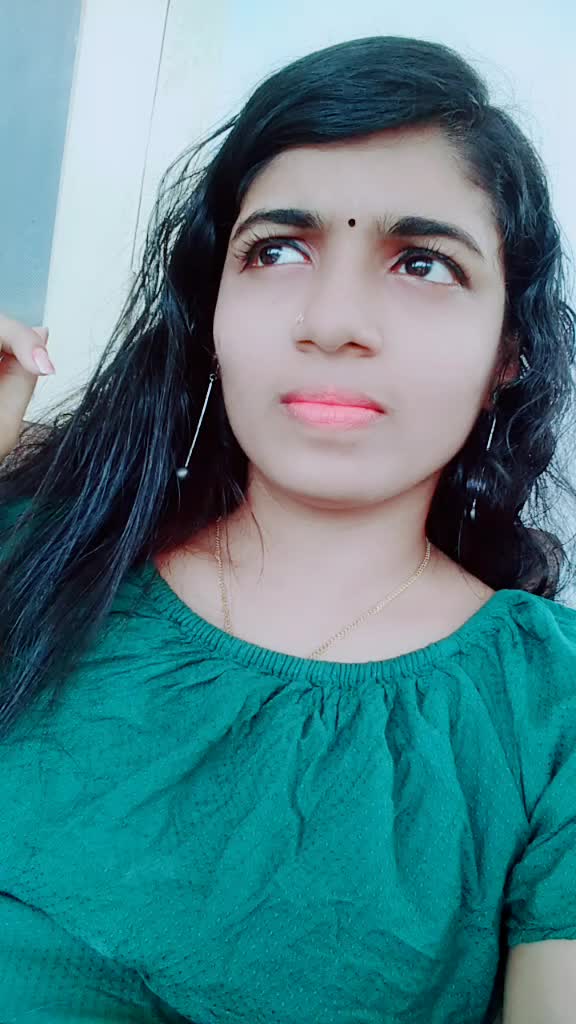 @charuu_zzzzz