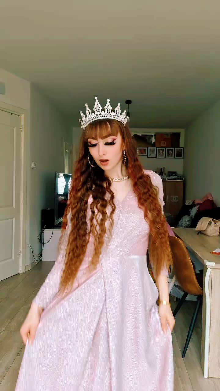 @👑KITTI HERCEGNŐ👑