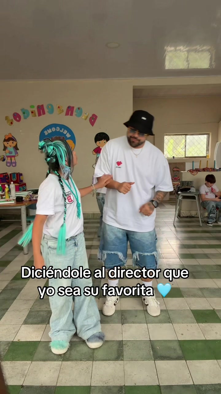 @azulaclaseb