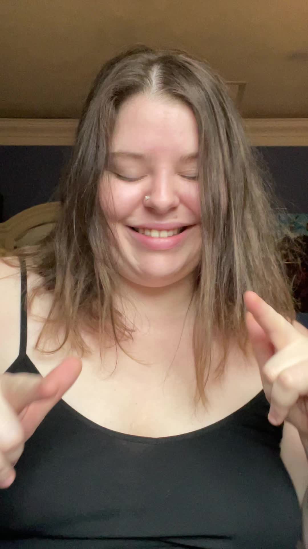 @HellaBella