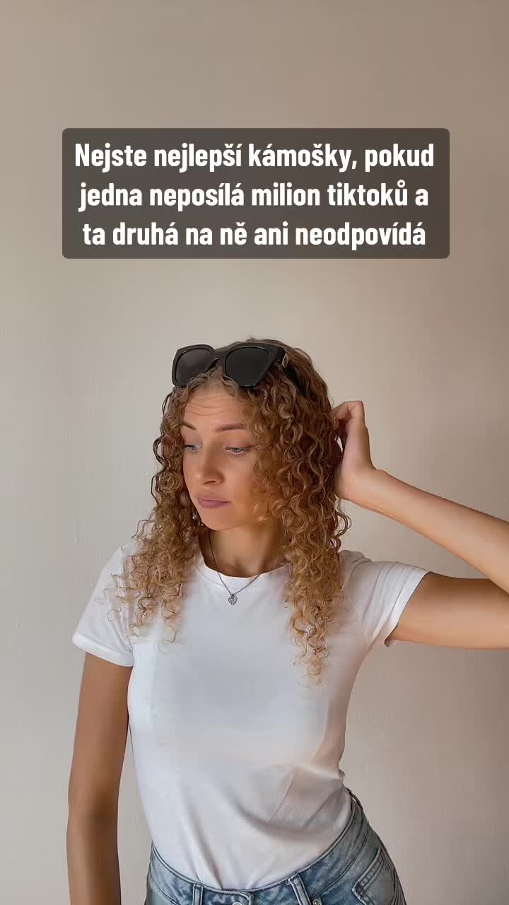 @Blond Curly Girl