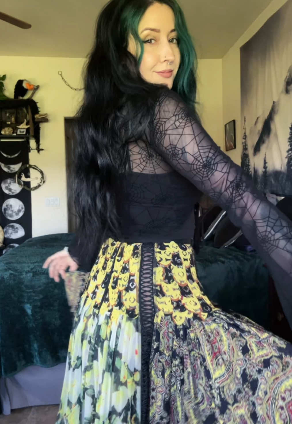 @theellevatedwitch