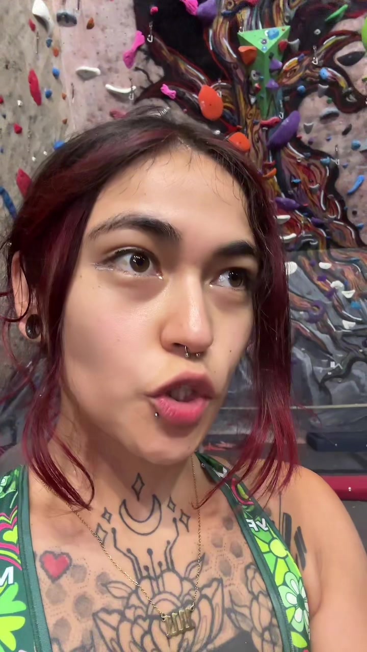 @lilravenfox
