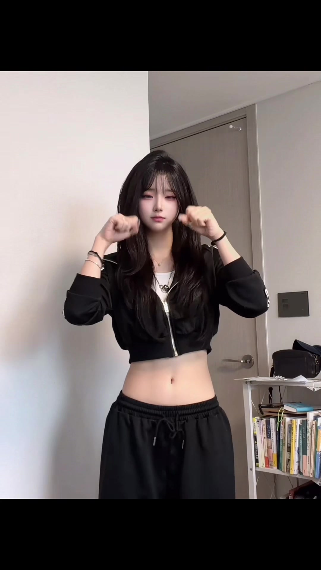 @初 戀 (초련)