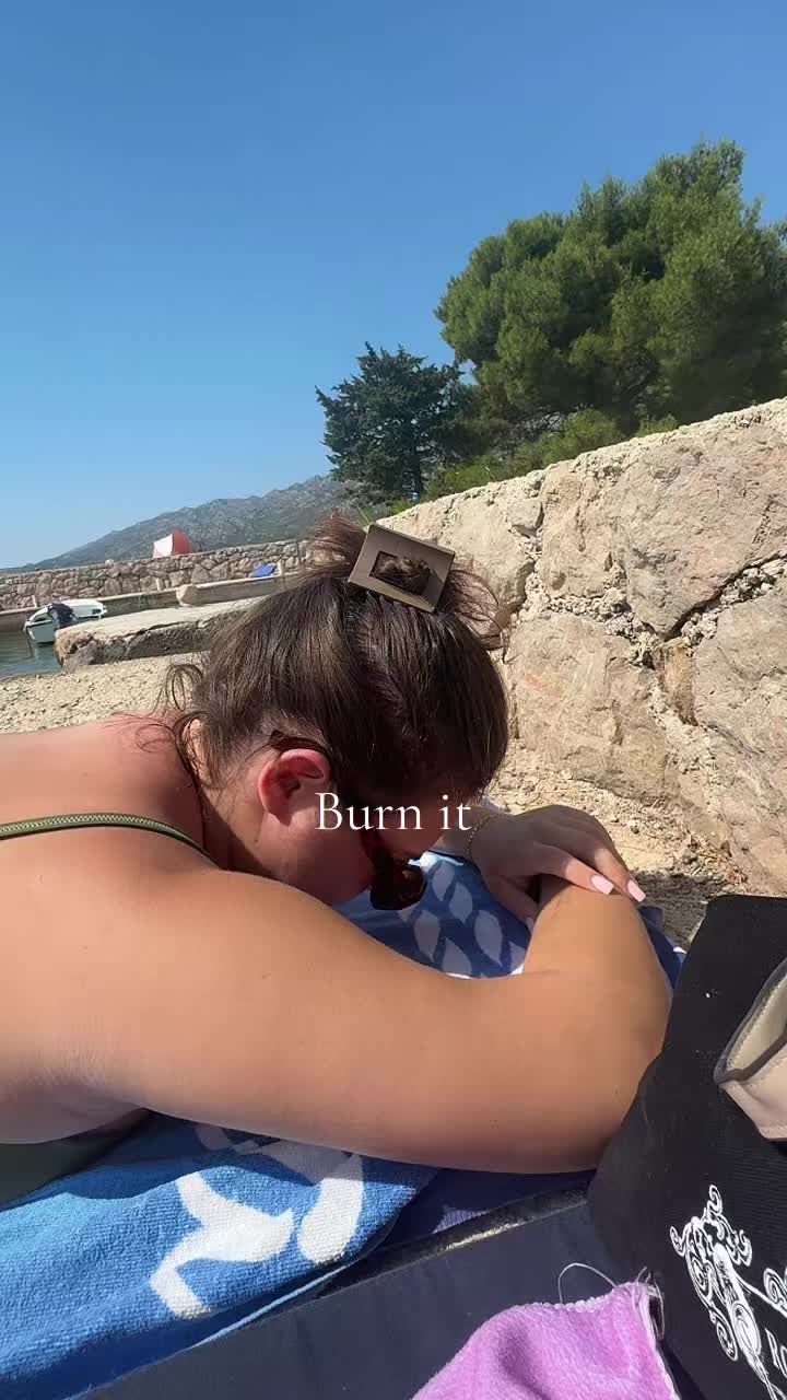 @Lara🇭🇷