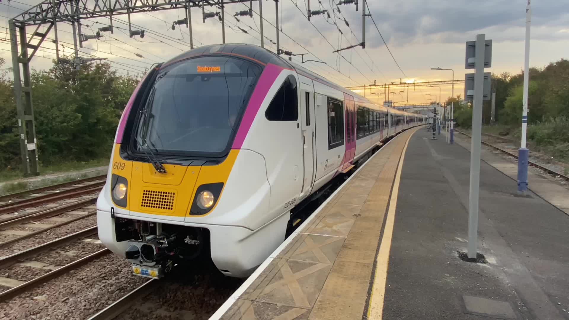 @Callum 🚂 🚂