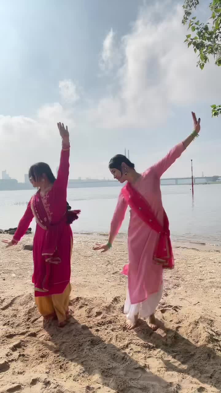 @Divya_Sonia