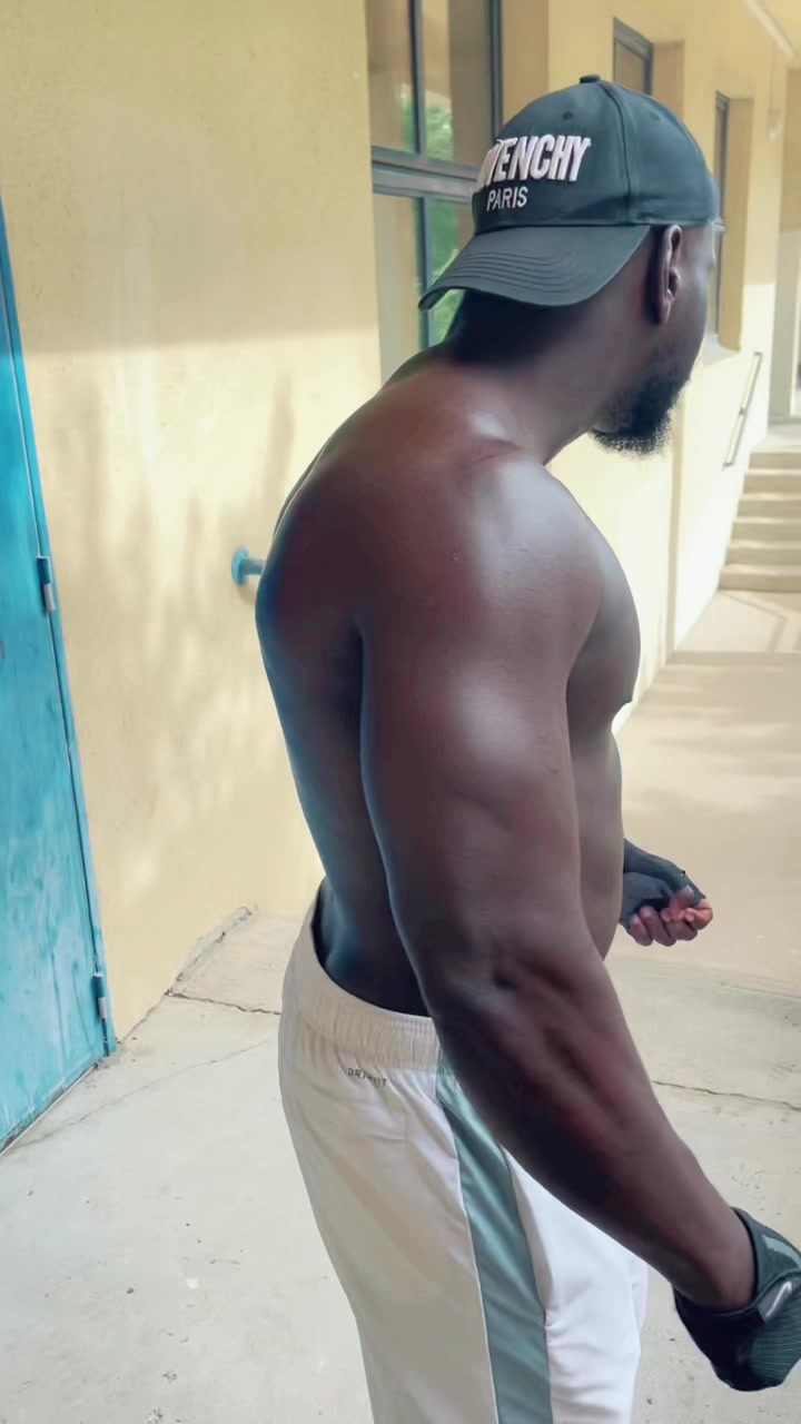 @Strongui91