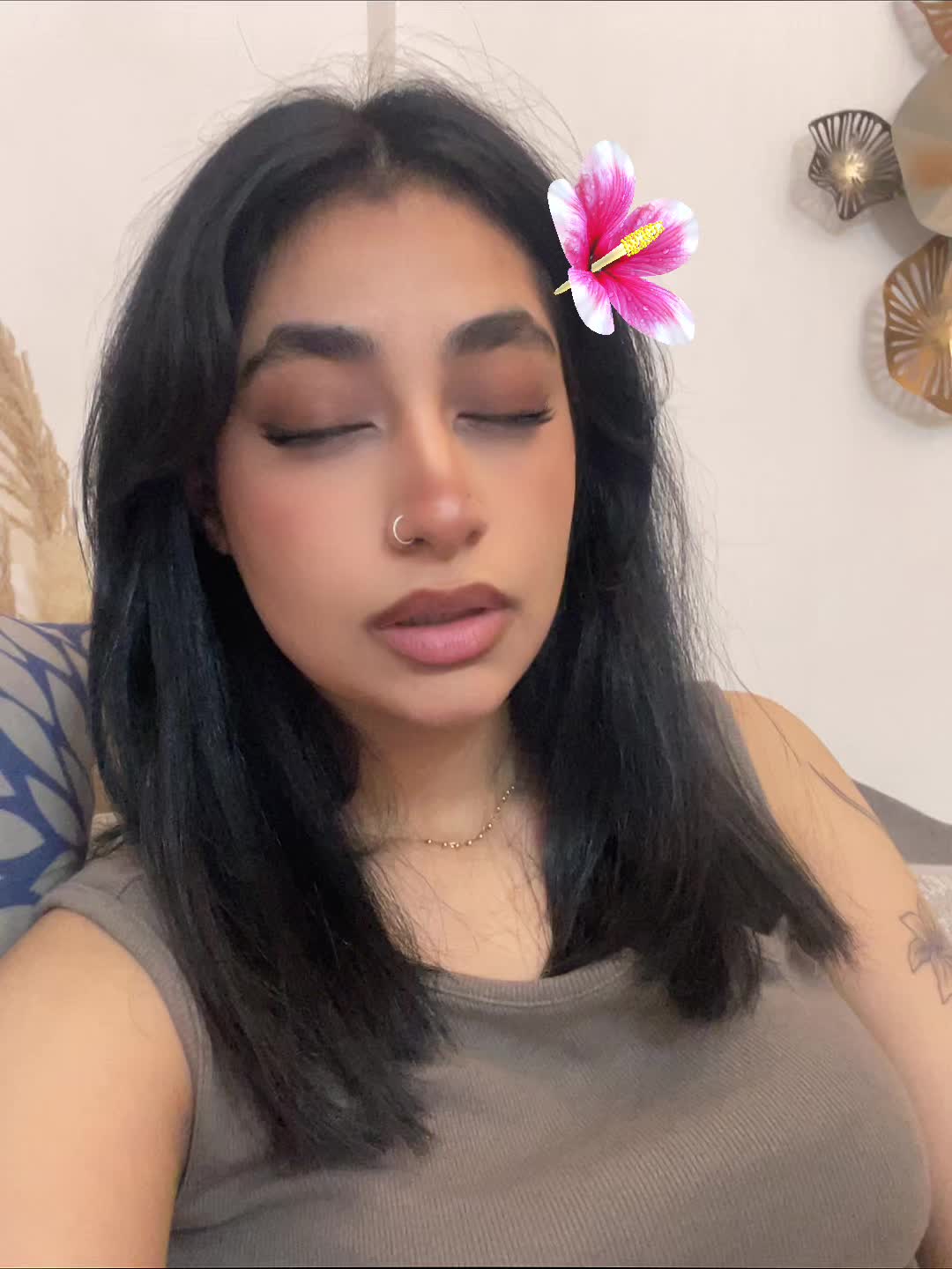 @Donyaaaa