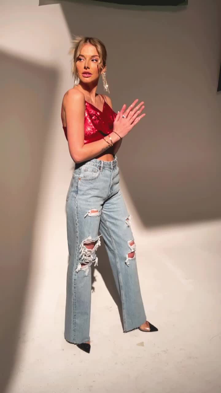 @angelina_aisman