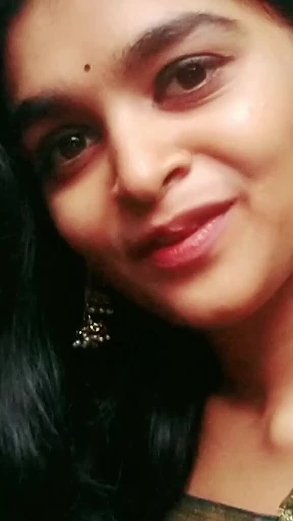 @ShRuThIChArAn😍