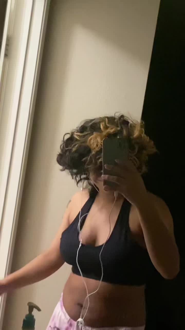 @Hexcellent_