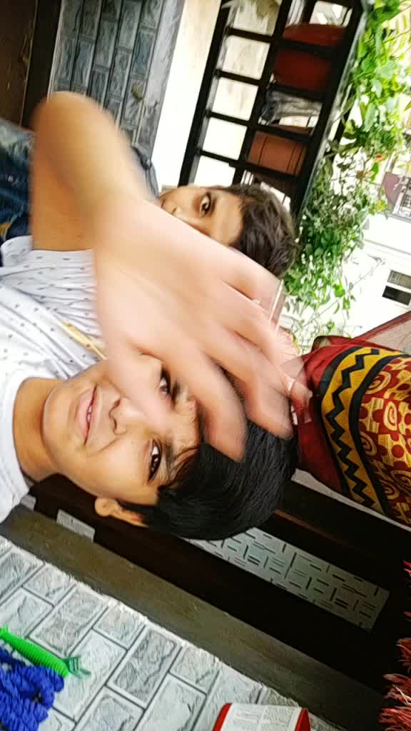 @Pola Praveen836