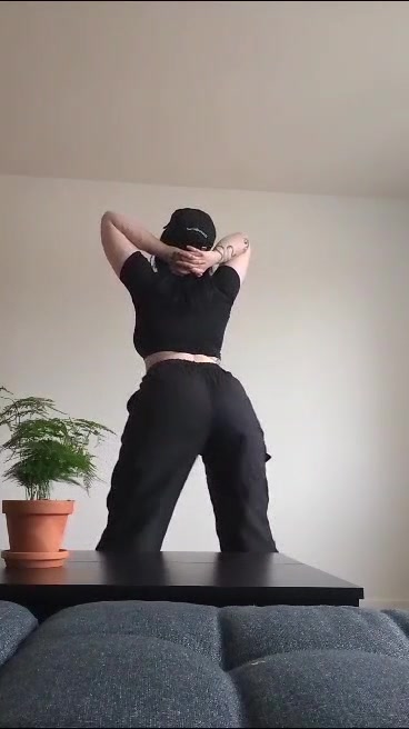 @pepper // pawggersgoth