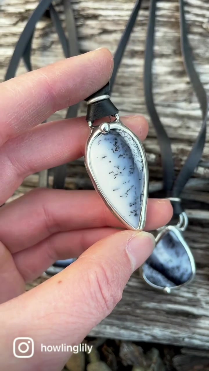 @HowlingLilyJewelry