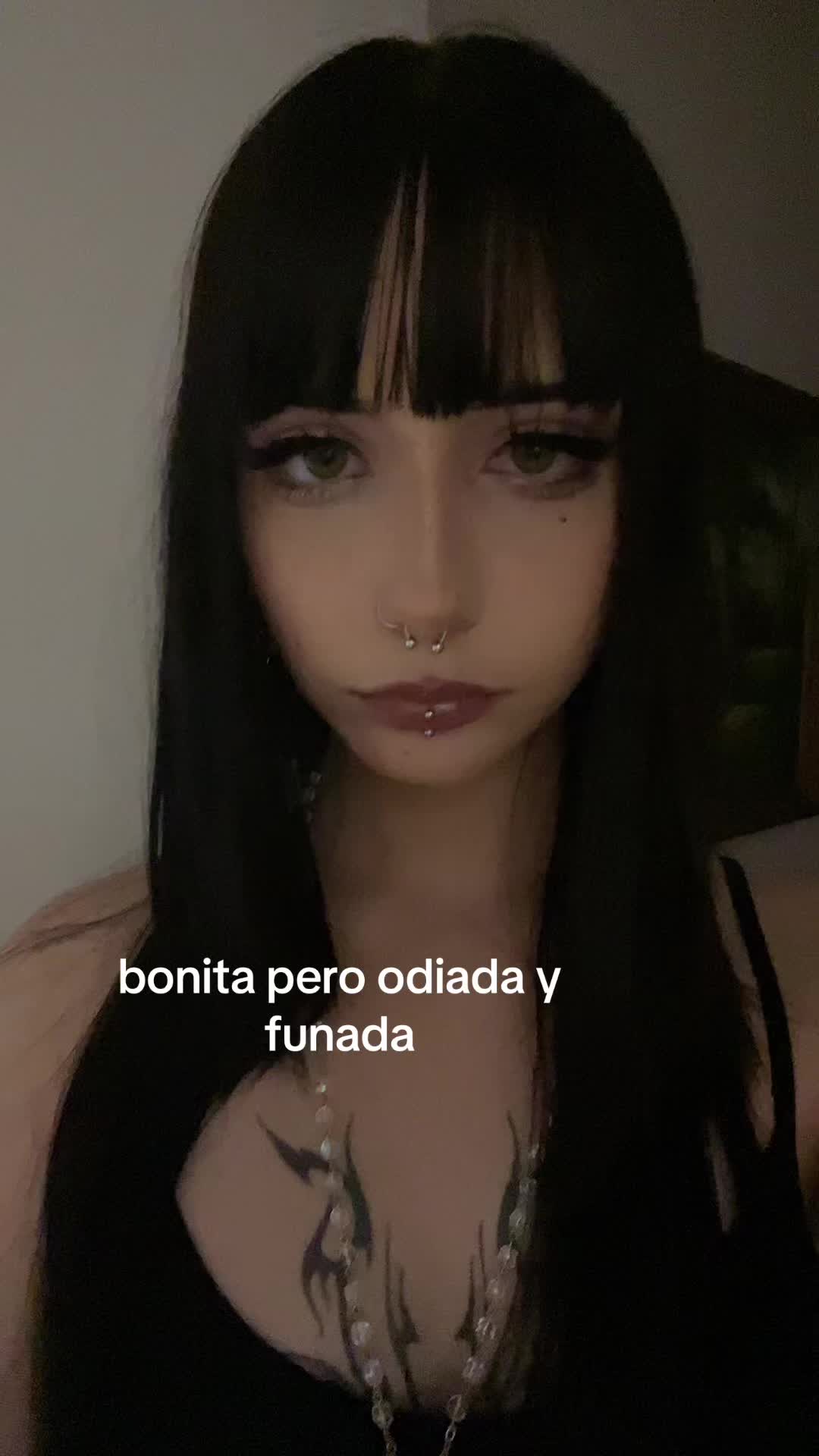 @F&egrave;i (｡ ˇ‸ˇ ｡) ㋖