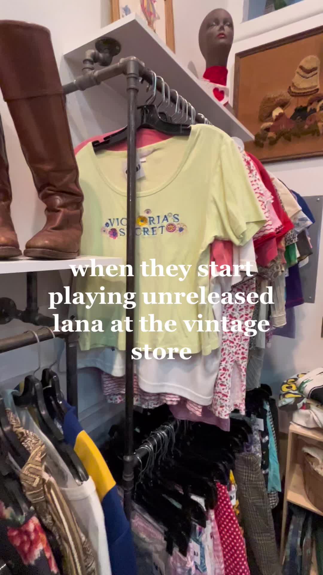@llllluuuuucccciiiiaaaaa