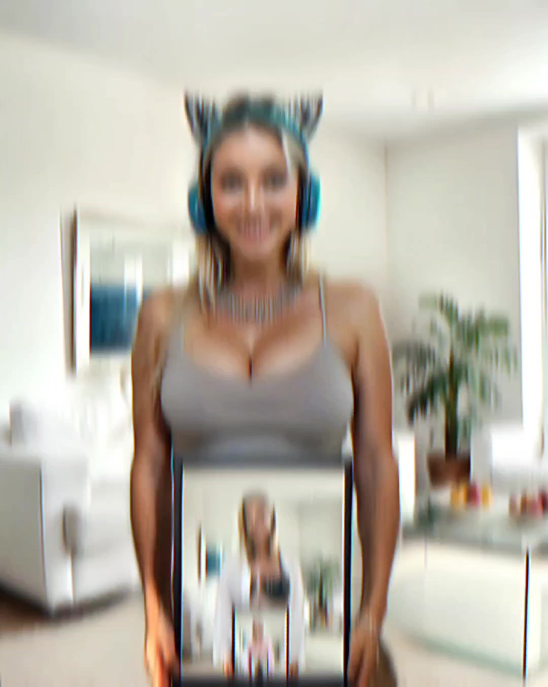 @EvieDecker