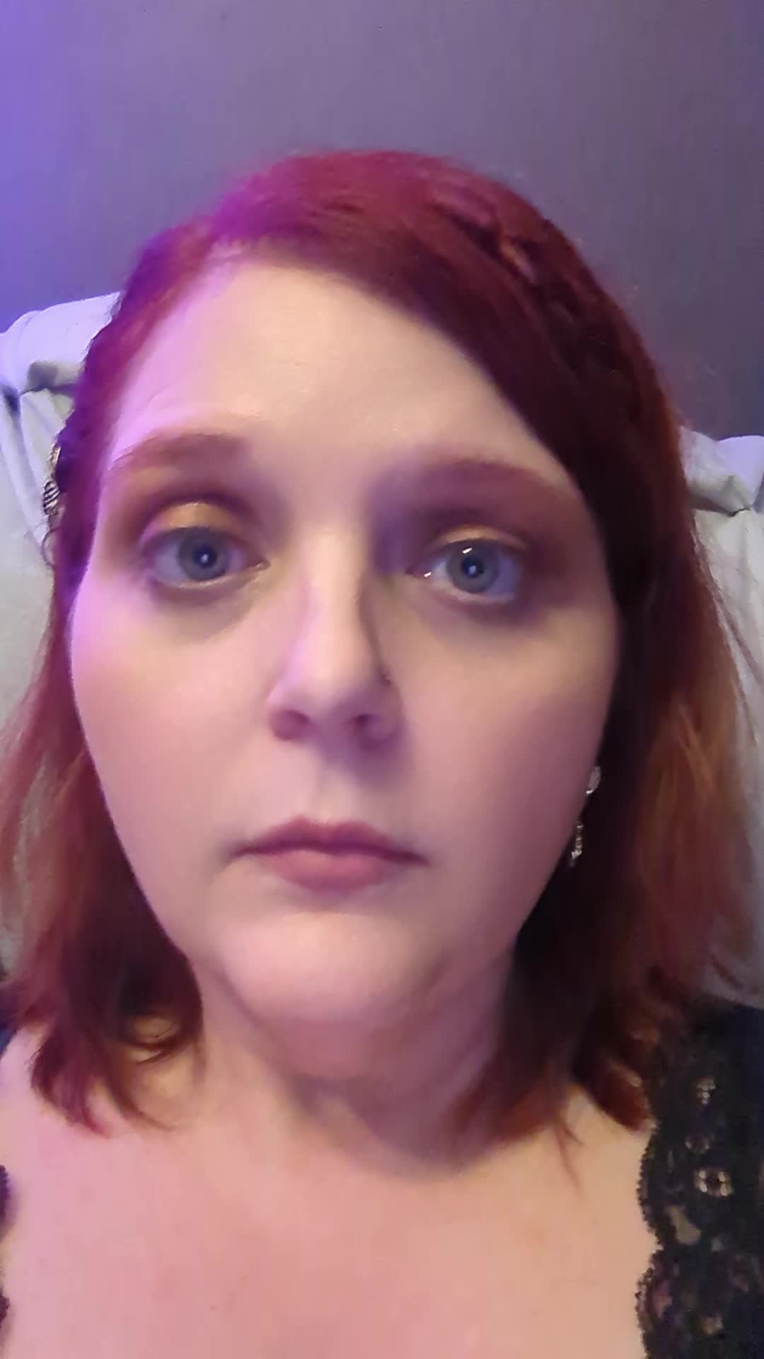 @GeekyNoelleLovesToRead