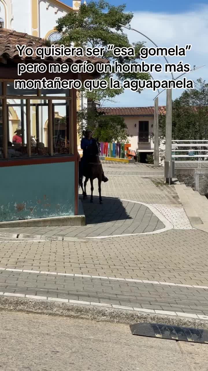 @VALENTINA🦦