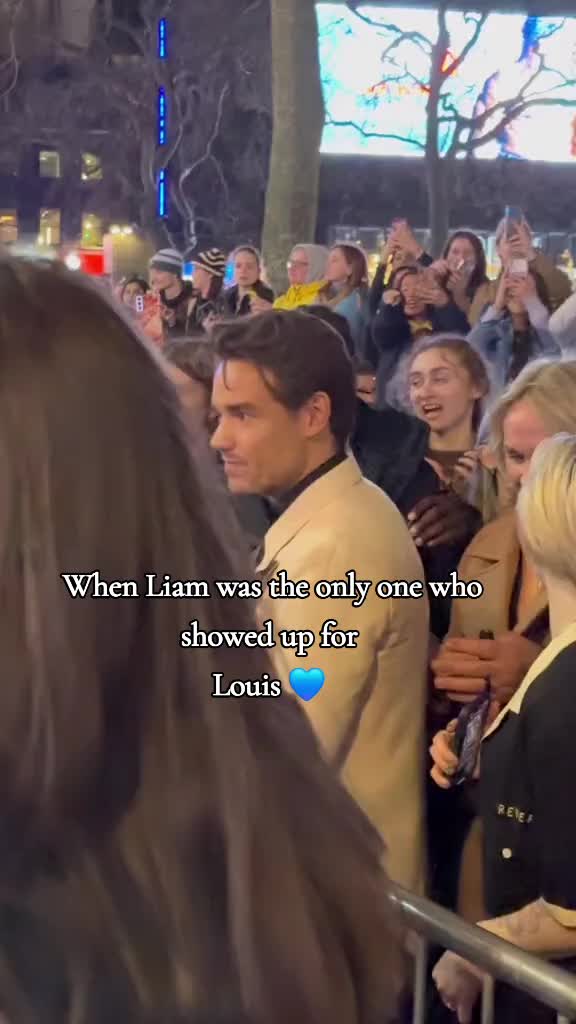 @Kellie Kelloggs 💙 Love Louis