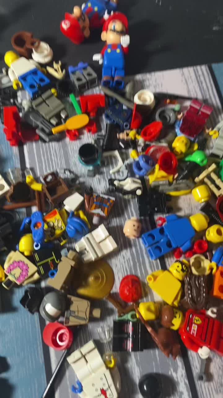 @adams.bricks