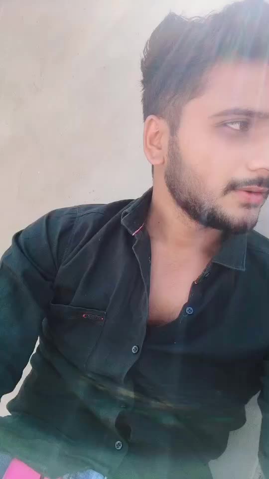 @Oye__nomii