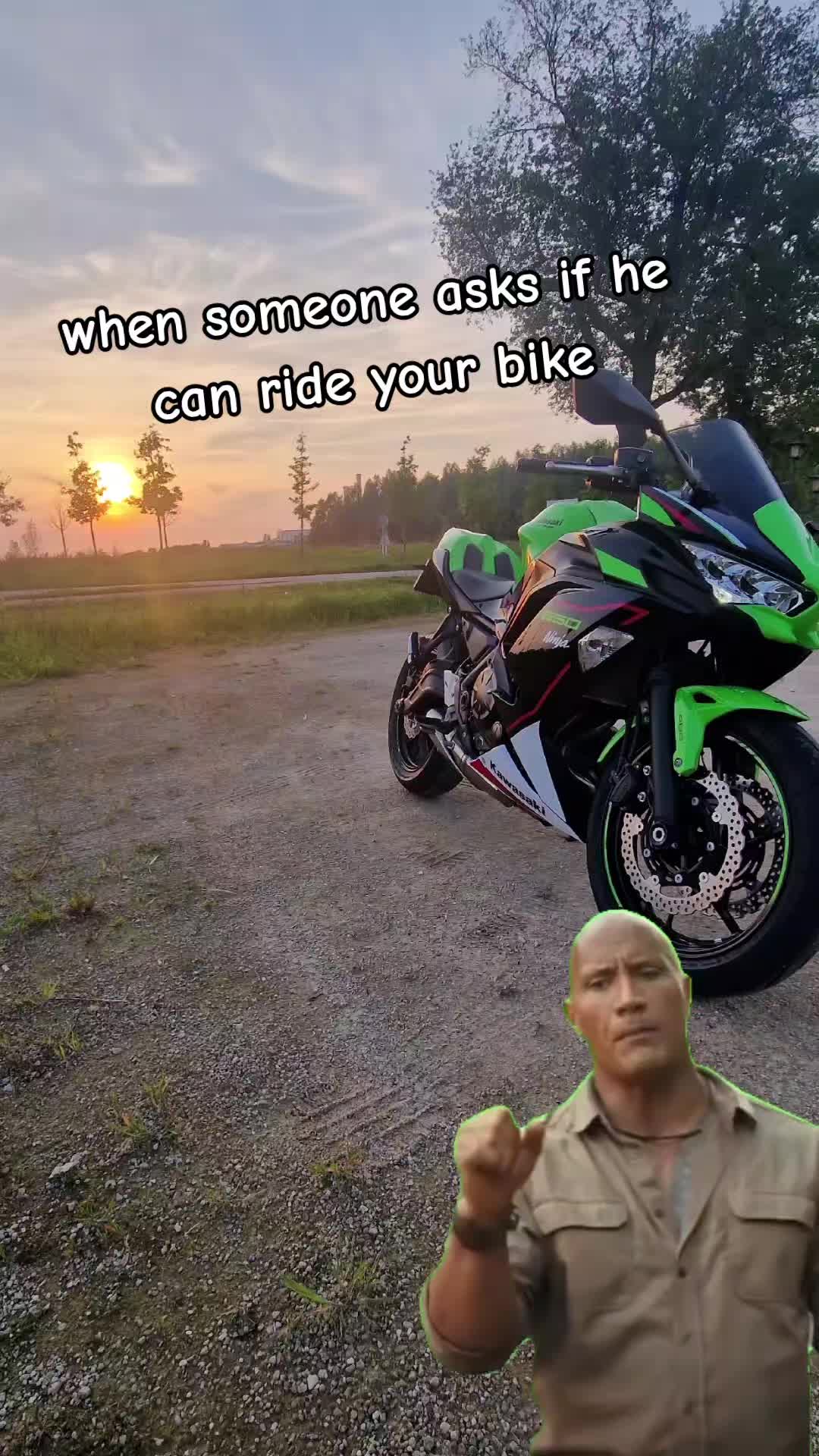 @Kawaloesoe