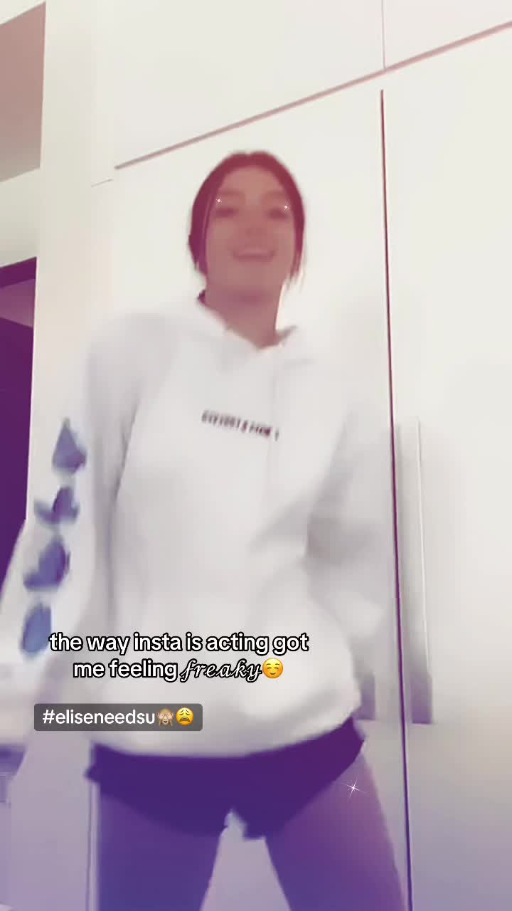 @ℰ𝓁𝒾𝓈ℯ☆
